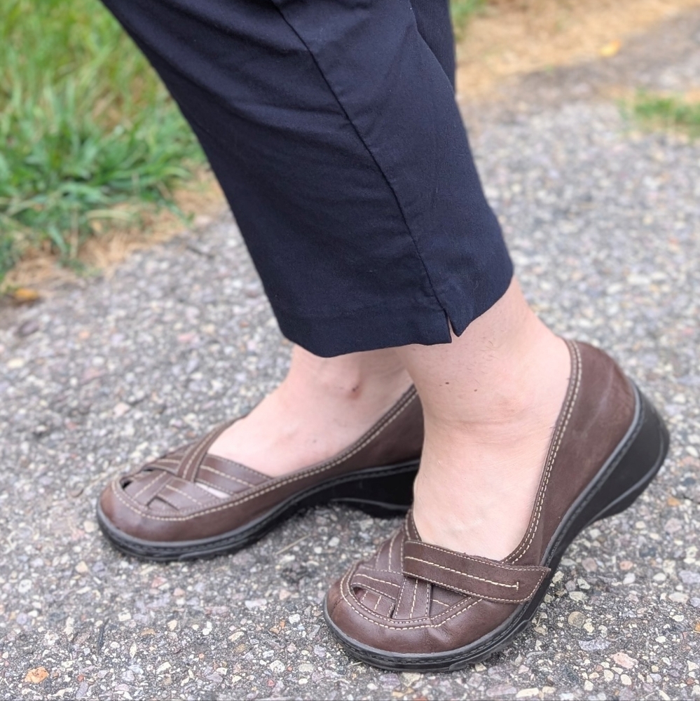 What's What AEROSOLES Brown Flats